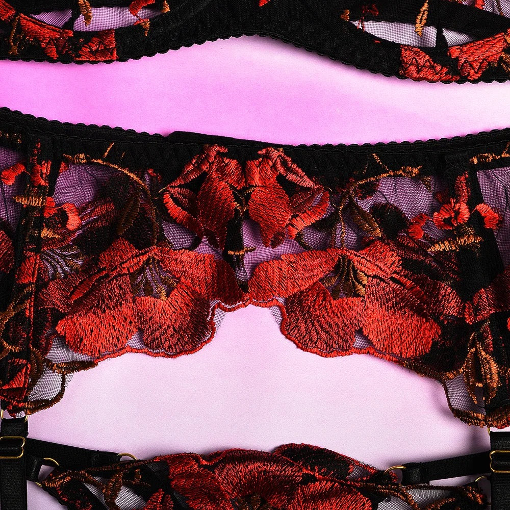 Lingerie Noir Rose